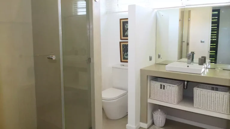 1967-external-bathroom-villa-bahia-mauritius