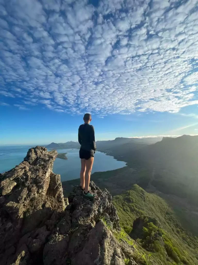 early-hike-morne-mauritius