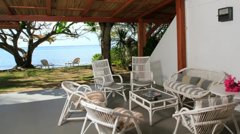 view-veranda-bungalow-aviam-mauritius