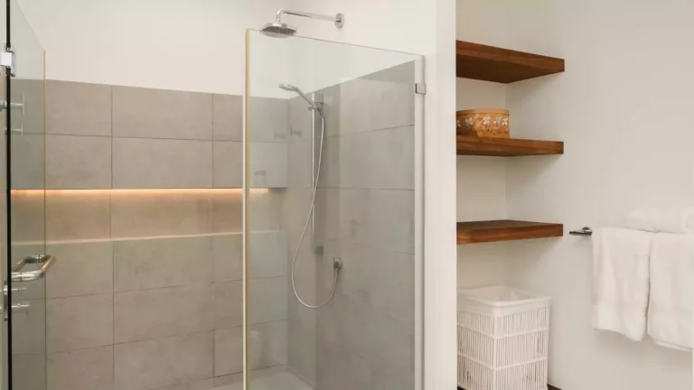 LHS-bathroom-villa-saphir-mauritius
