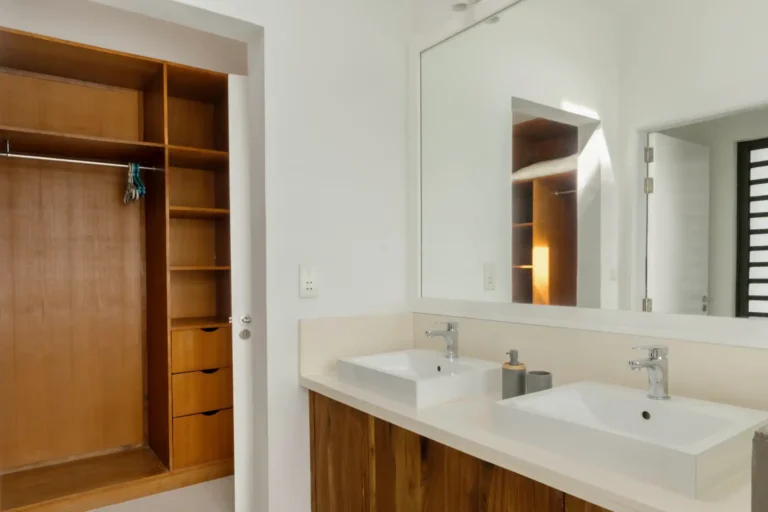 Master-bathroom-villa-melissa-mauritius