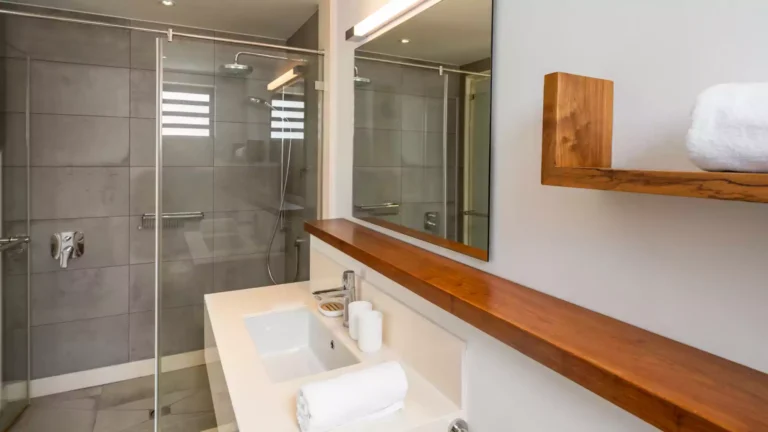 bathroom-2-villa-varuna-mauritius