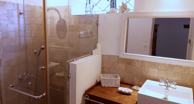 bathroom-villa-giulietta-mauritius