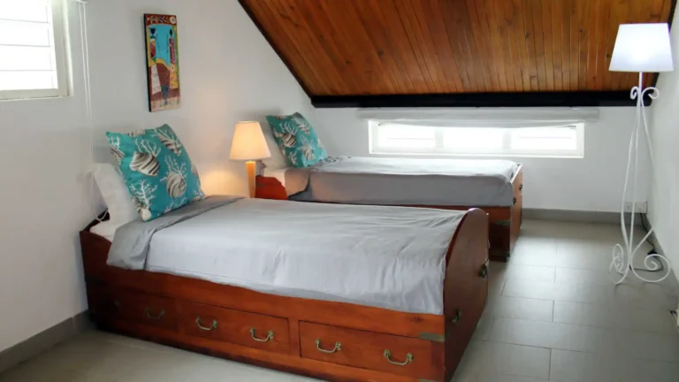 children-bedroom-beach-villa-riambelle-mauritius-1