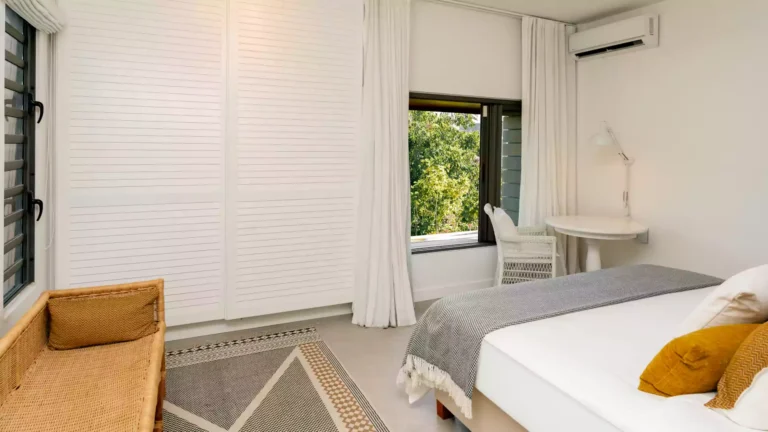 garden-bedroom-villa-saphir-mauritius