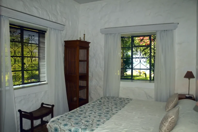 master-bedroom-villa-giulietta-black-river-mauritius