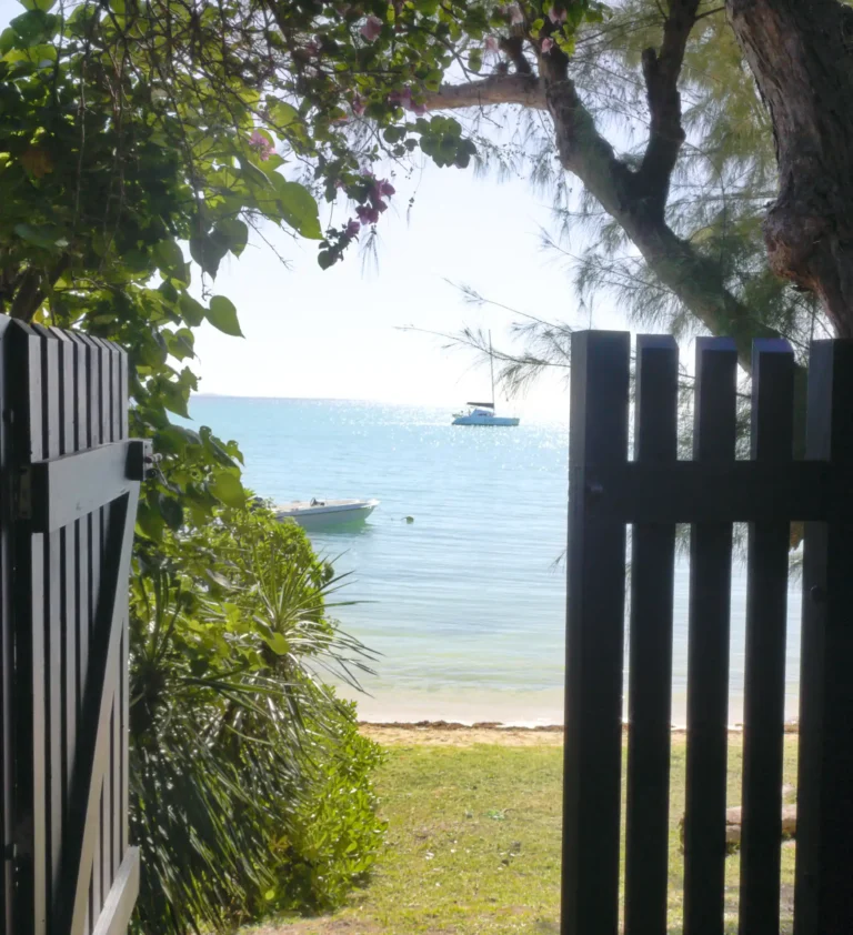 gate-to-the-sea-bungalow-poema-mauritius
