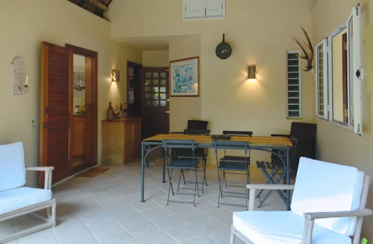 back-veranda-villa-merina-mauritius
