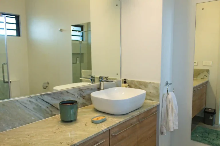 bathroom-2a-apartment-grand-baie-mauritius