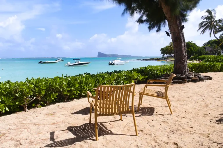 good-bathing-conditions-apartment-grand-baie-mauritius