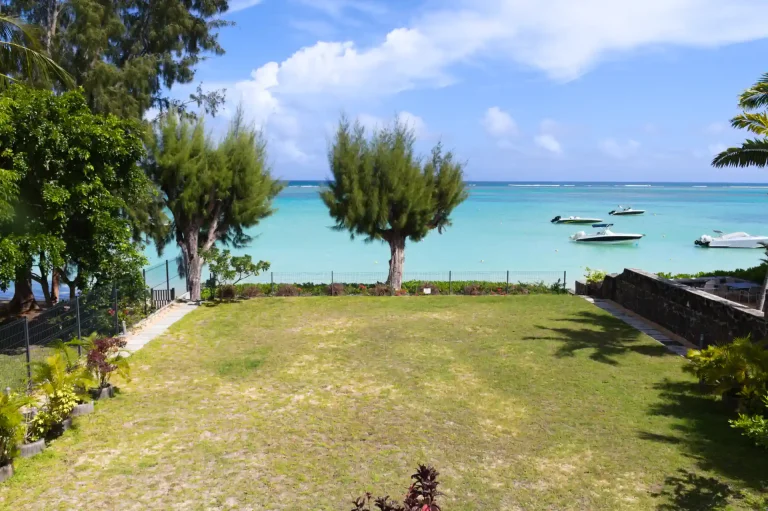 view-balcony-apartment-grand-baie-mauritius