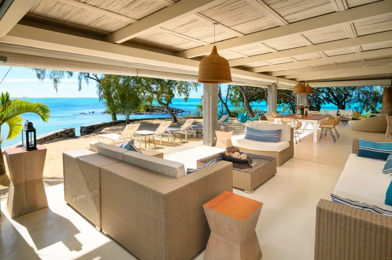 villa-lilot-roches-noires-maurice-veranda